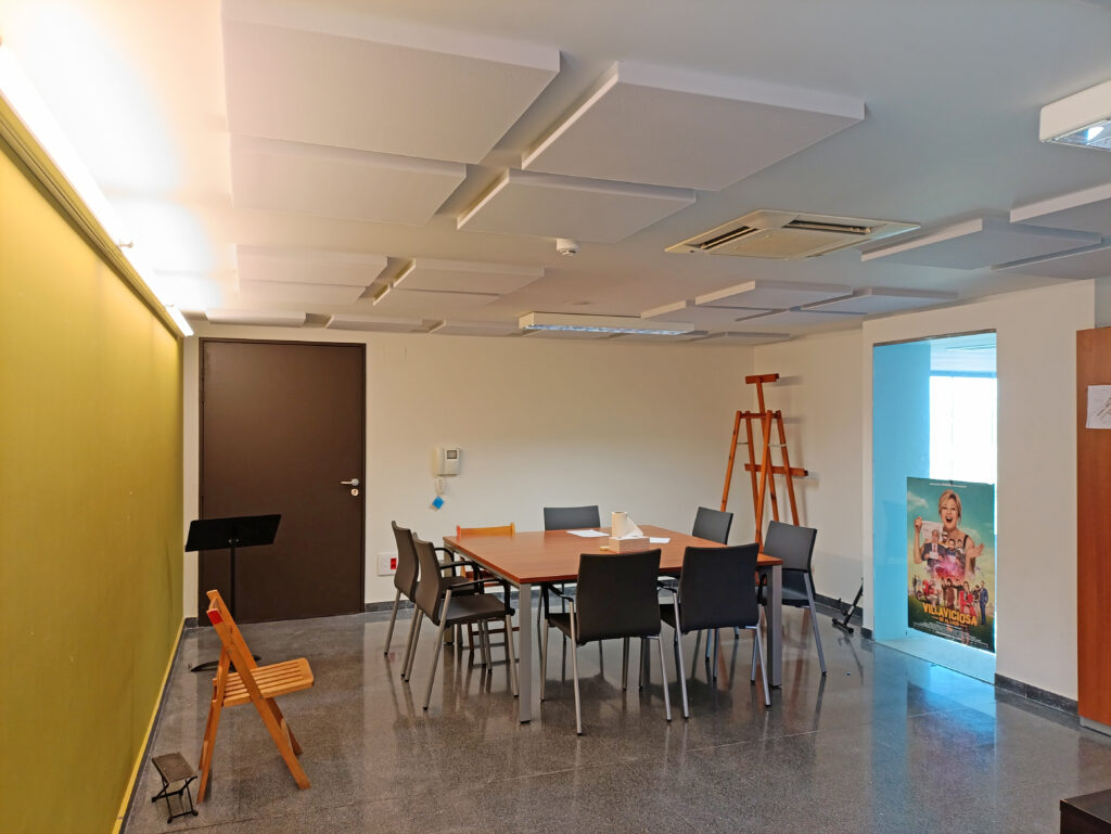 Mejora acústica realizada en un despacho y aula de la Casa Cultura de Ribaforada Mejora acústica realizada en un despacho y aula de la Casa Cultura de Ribaforada