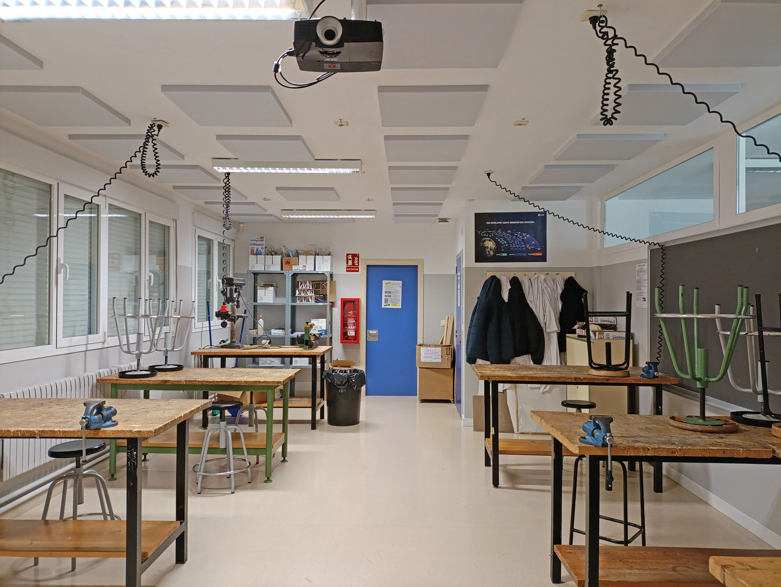 Talleres y aulas de tecnología libres de ruido y con buena acústica