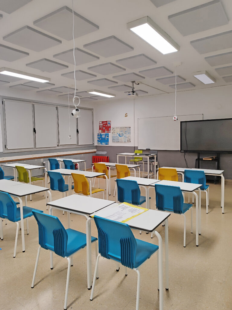 Mejoras acústicas en aulas