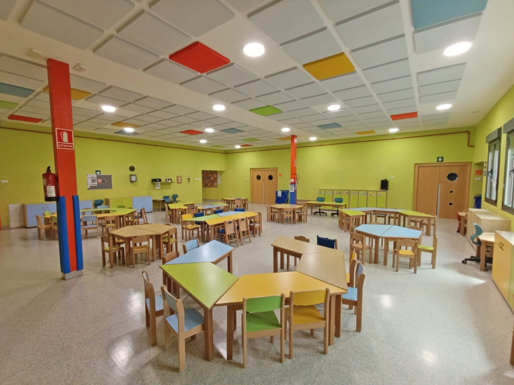 Escuela infantil con buena acústica gracias a acousticpanels